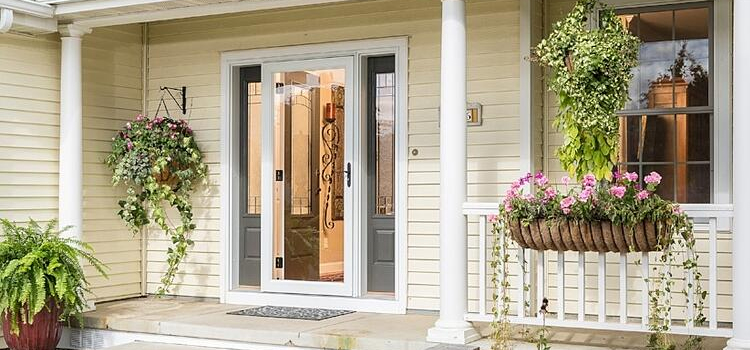 screen door installation in Bracebridge